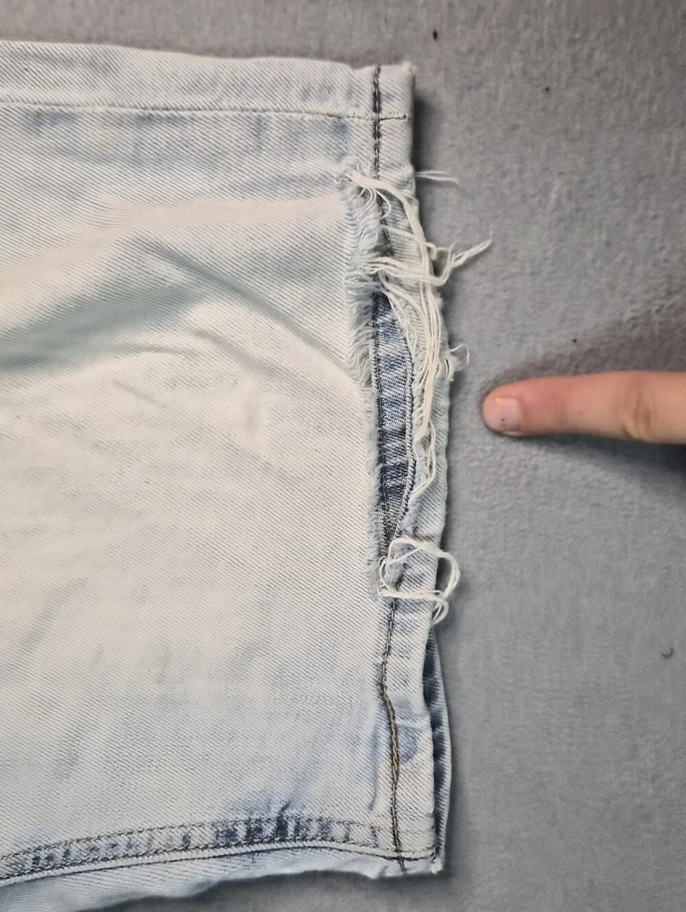 Levi's 541 light wash denim straight leg jorts Size mens 36